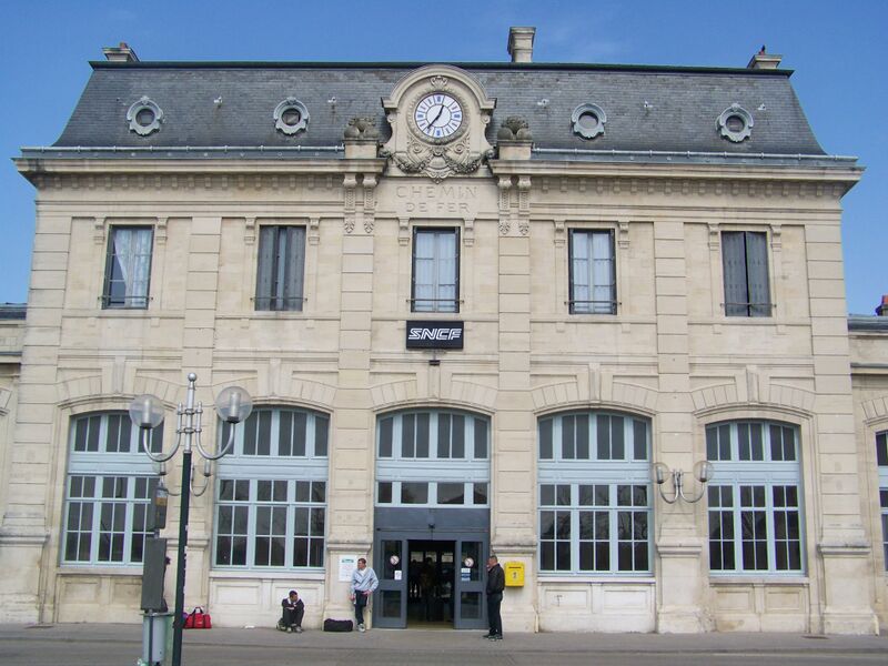 ملف:Gare de Toul (54).JPG