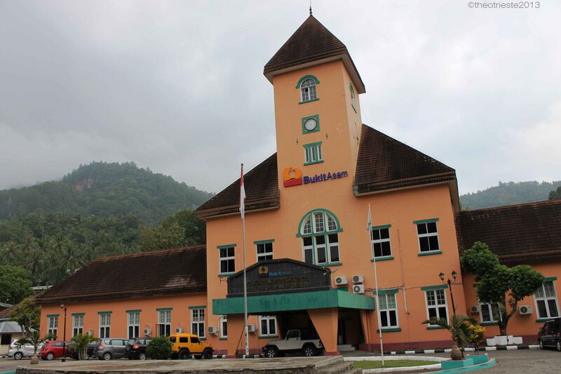 ملف:Bukit Asam Headquarters.jpg