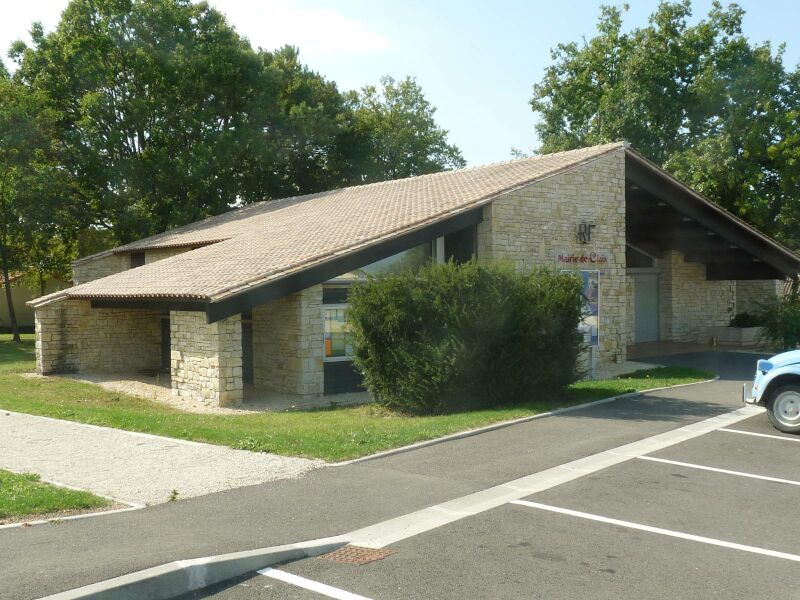 ملف:Claix mairie2.JPG