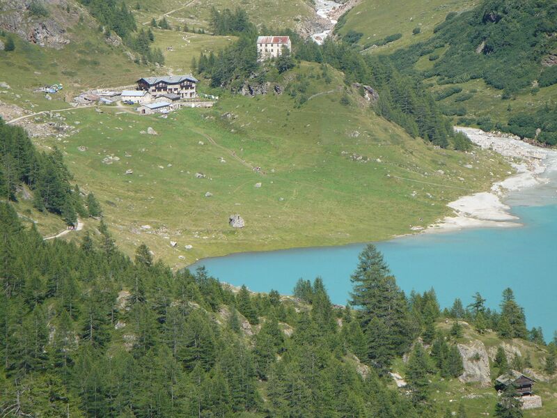 ملف:Rifugio Prarayer.JPG