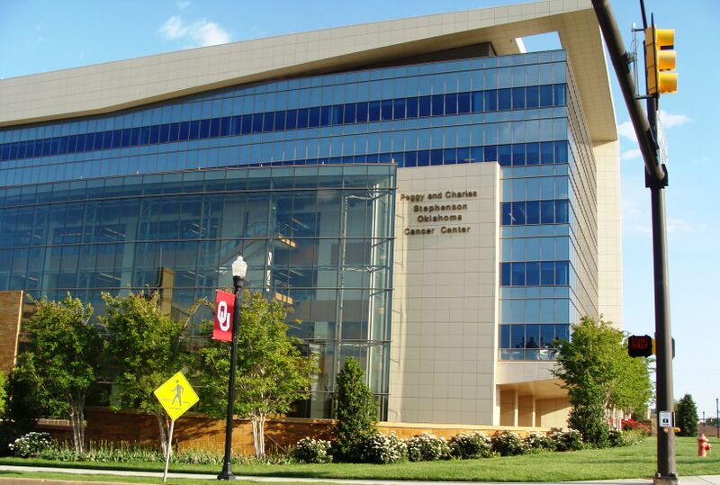 ملف:Stephenson Cancer OUHSC Nima1.JPG