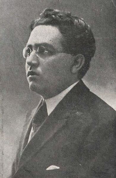 ملف:Vítor Russomano.jpg