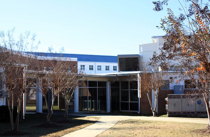 ملف:AHS Buildings Landscape.jpg