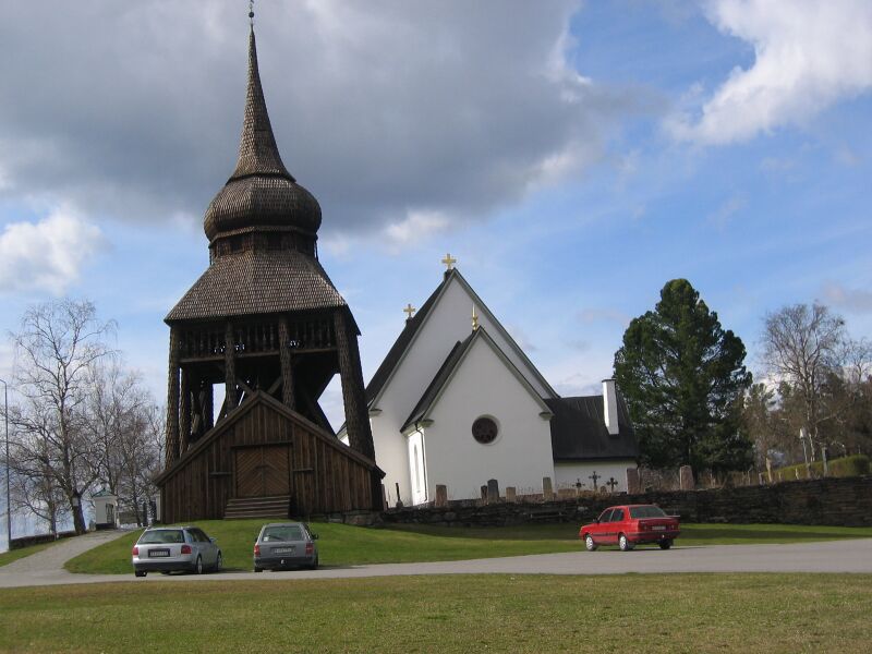 ملف:Frösö kyrka 070512.JPG