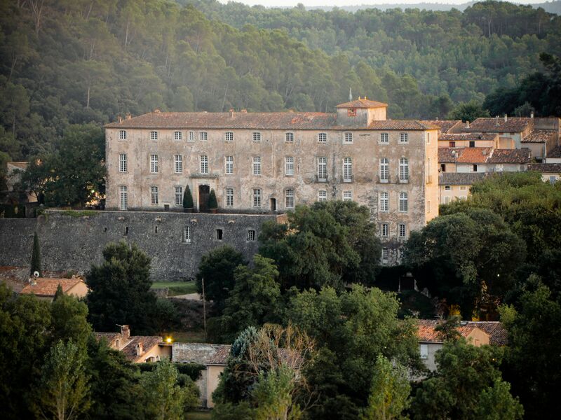 ملف:Le Château d'Entrecasteaux.jpg