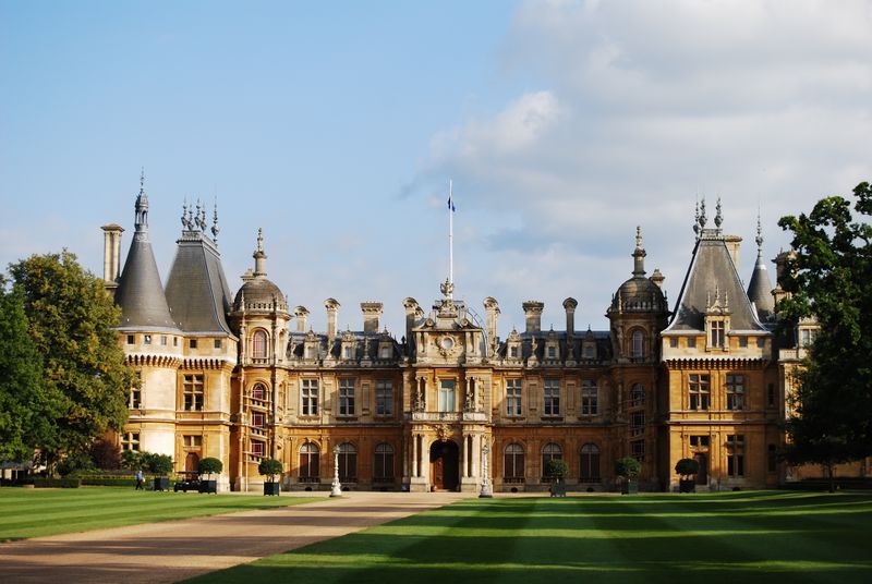 ملف:WaddesdonManor.JPG