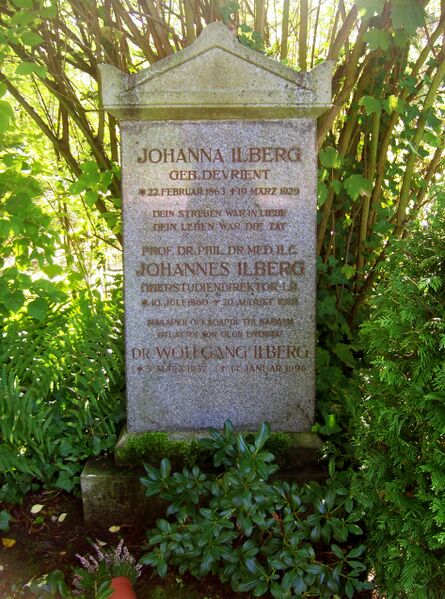 ملف:Grabstätte Johannes Ilberg.JPG
