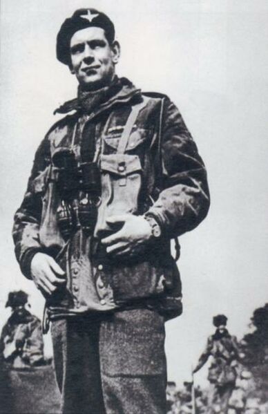 ملف:Alastair Pearson.jpg