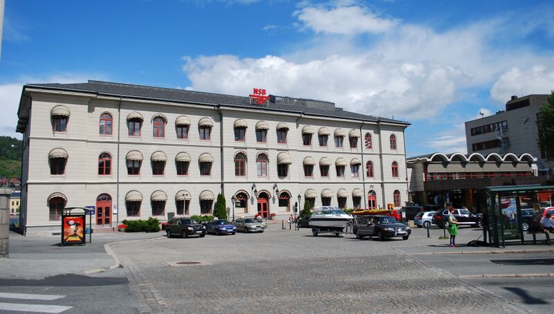 ملف:Drammen stasjon.JPG