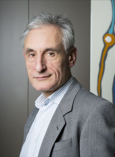 ملف:Andrew Blake.jpg