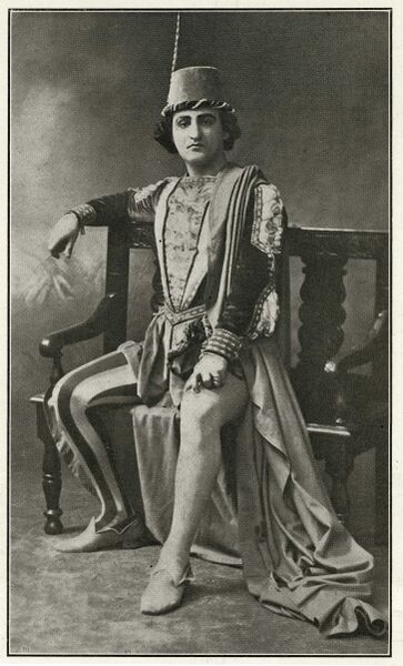 ملف:Dinh Gilly.jpg