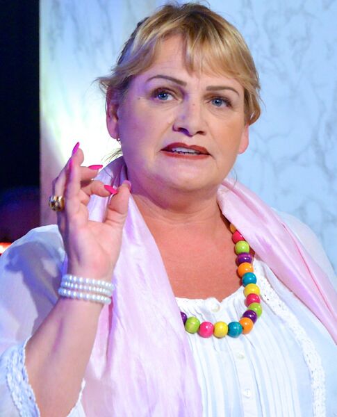 ملف:Soraya Post.jpg