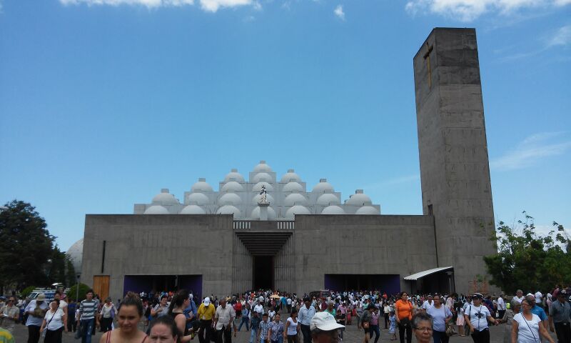 ملف:Managua Cathedral 2017 2.jpg