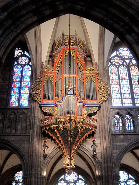 ملف:Strasbourg cath orgue.JPG
