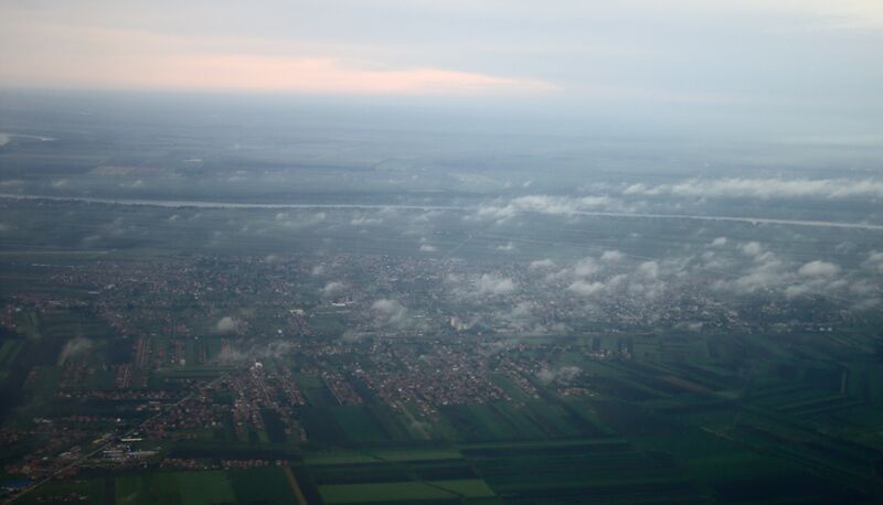 ملف:Batajnica, letecký pohled.jpg