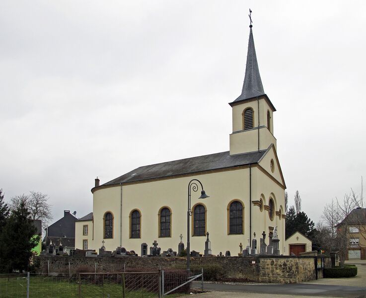 ملف:Kirche Nospelt 01.jpg