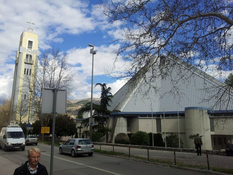 ملف:Mostar Cathedral.jpg