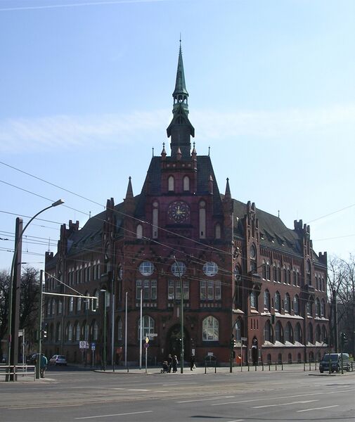 ملف:Rathaus-Berlin-Lichtenberg.jpg