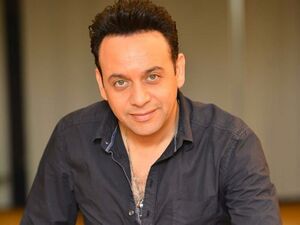 مصطفى قمر.jpg