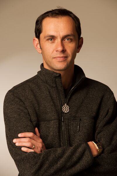 ملف:Alan Knott-Craig 2.jpg