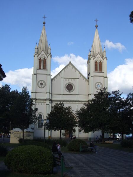 ملف:Campo Largo Igreja Matriz.JPG