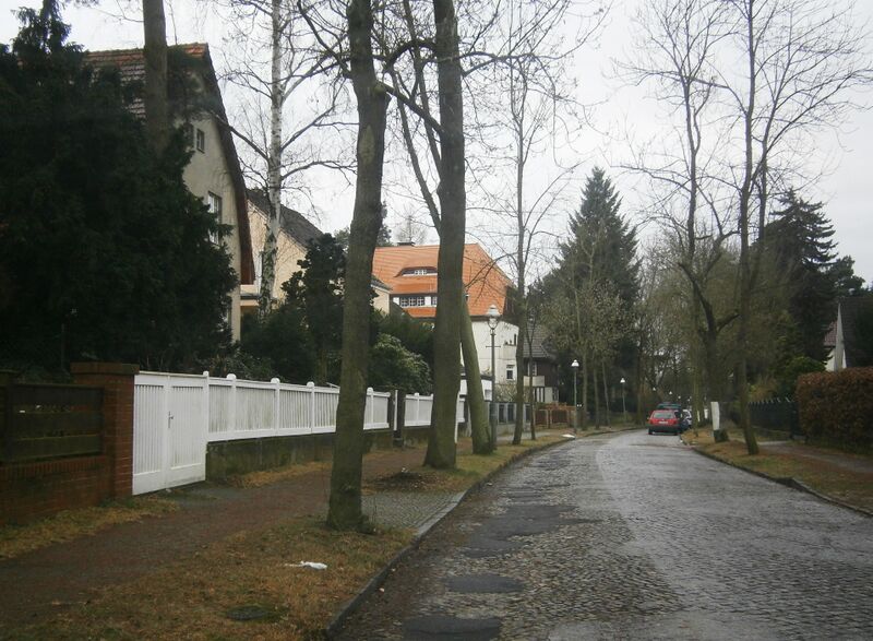 ملف:Frohnau Forstweg W1.JPG