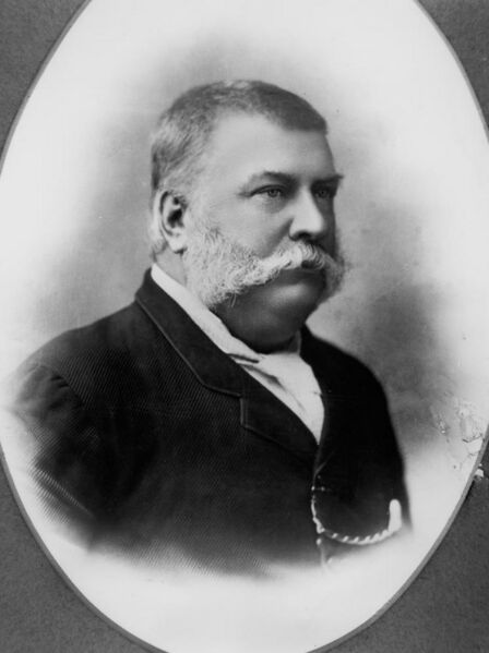 ملف:George Thorn.jpg