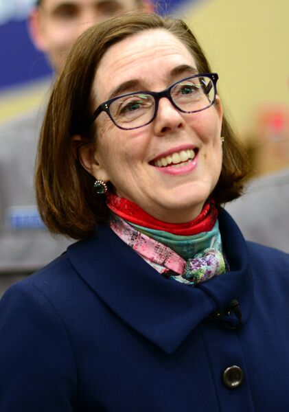 ملف:Kate Brown in 2017.jpg