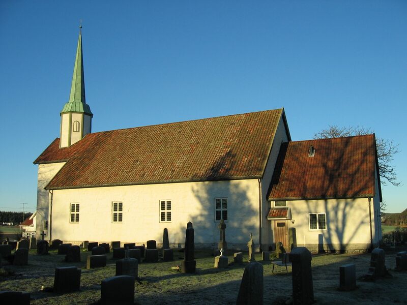 ملف:Torsnes kyrkje 01.JPG