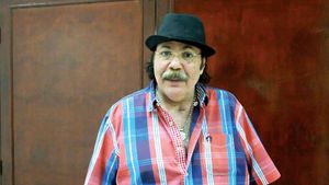 طلعت زكريا.jpg