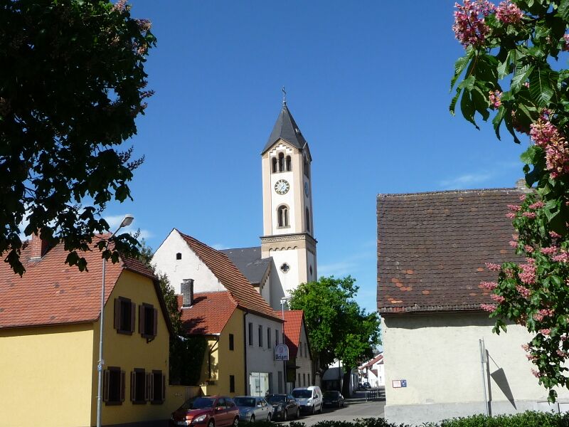 ملف:Katholische-Kirche-Moersch-02.JPG
