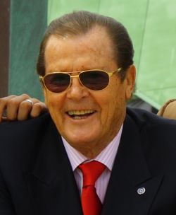 Sir-roger-moore-1.jpg