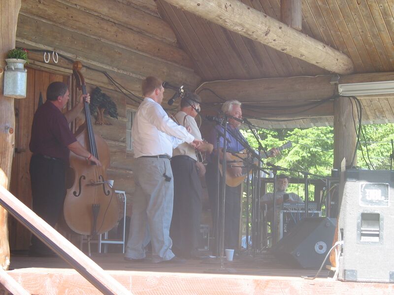 ملف:Bluegrass Cardinals reunion.jpeg