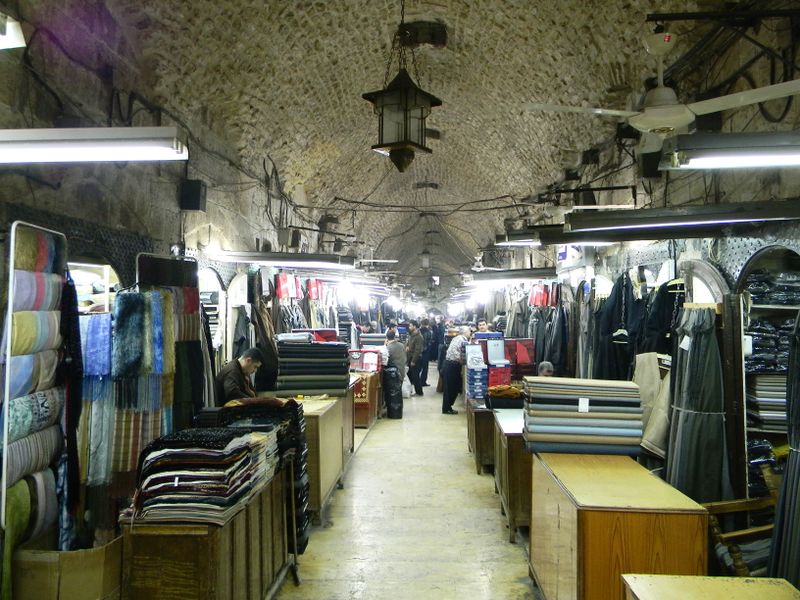 ملف:Covered Suq of Aleppo2.JPG