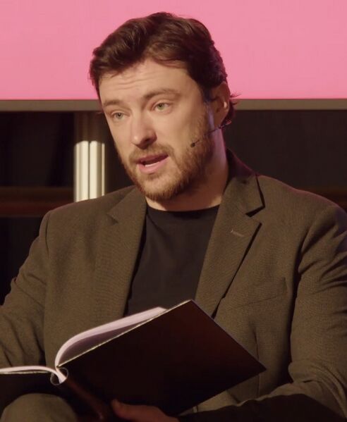 ملف:Gavin drea 2023 3.jpg