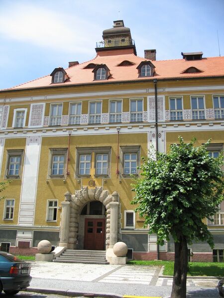 ملف:Gymnázium Sušice.jpg