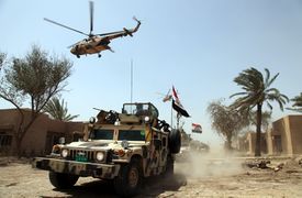 القوات الخاصة أثناء مشاركتهم بتدريب (قفزة الأسد) بتاريخ 26 نيسان 2011