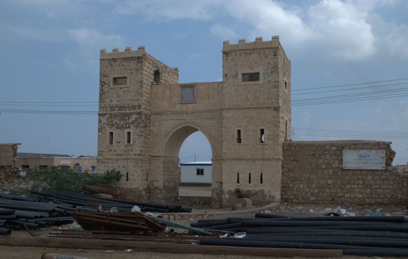 ملف:Suakin,Kitcheners gate.jpg