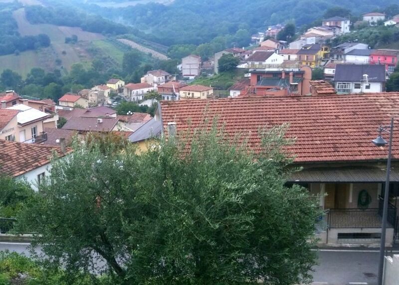 ملف:View of Vallesaccarda.jpeg