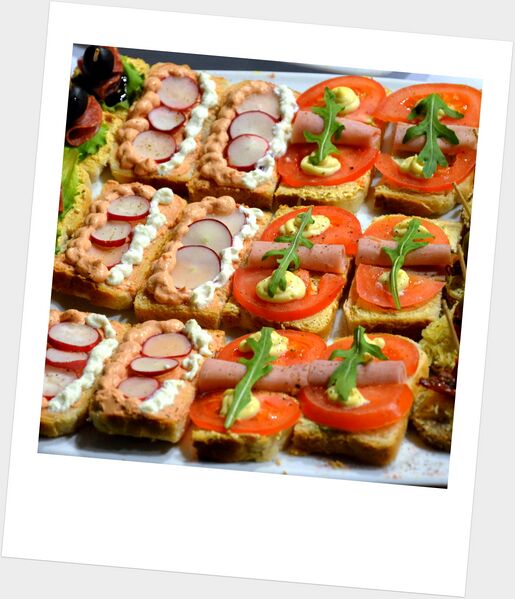 ملف:02014 Verschiedene Canapés..JPG