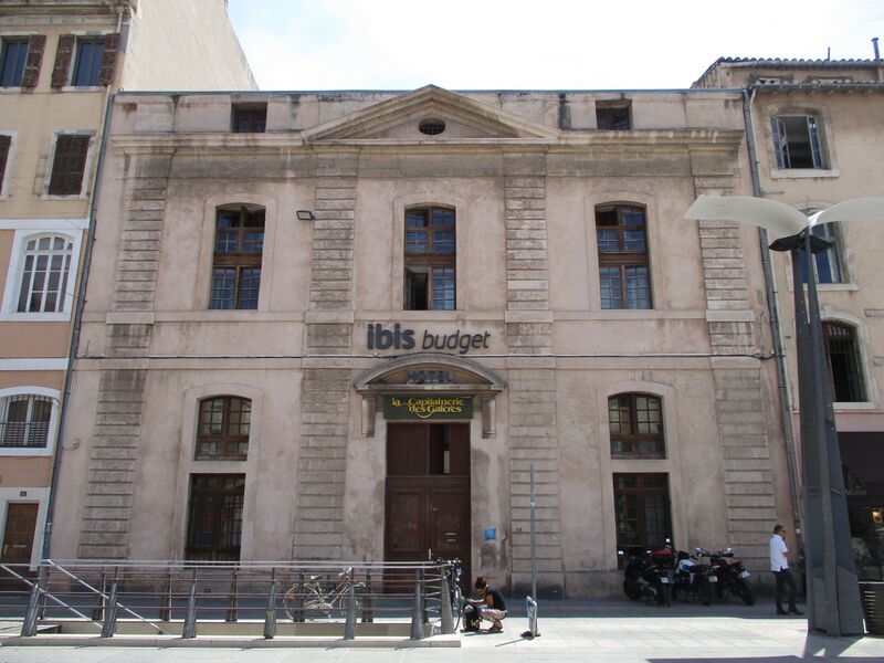 ملف:Cours d'Estienne-d'Orves 004.jpg