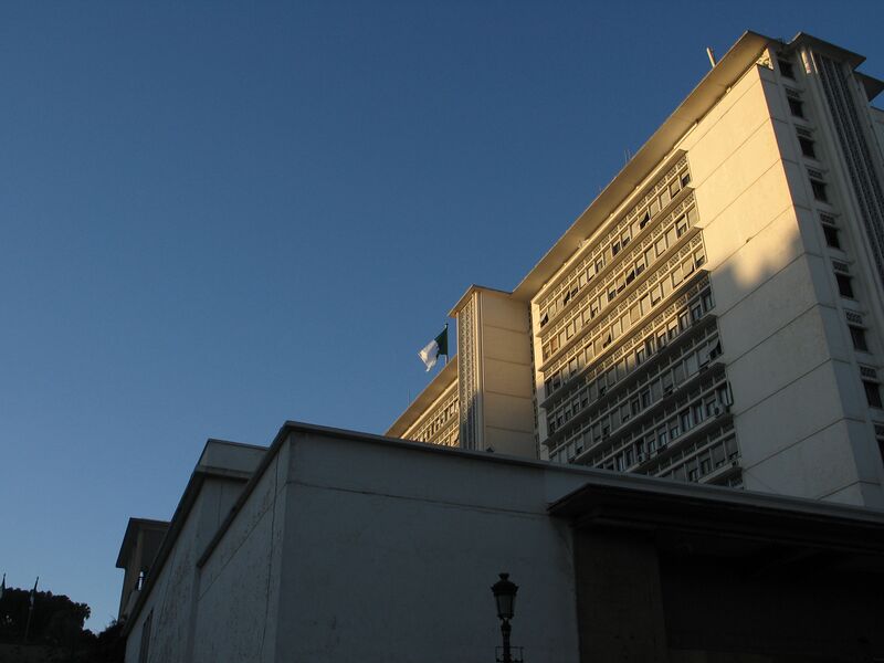 ملف:PalaisdeGouvernementAlger2006.jpg