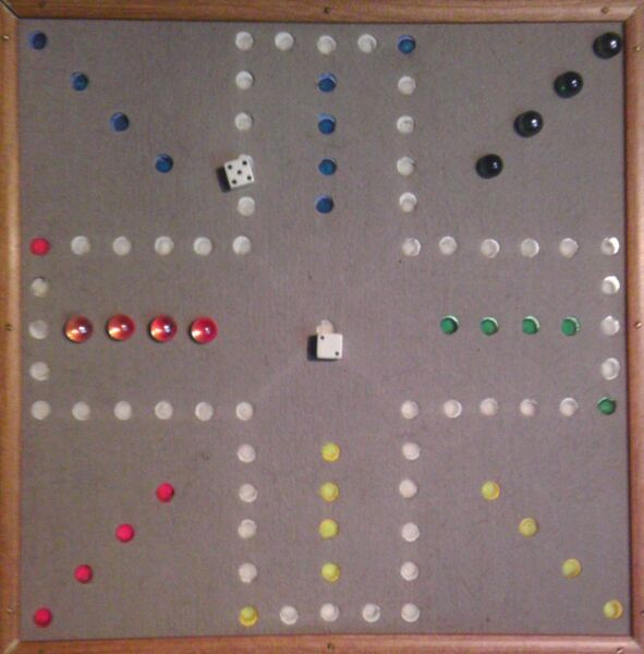 ملف:Aggravation Board.jpg