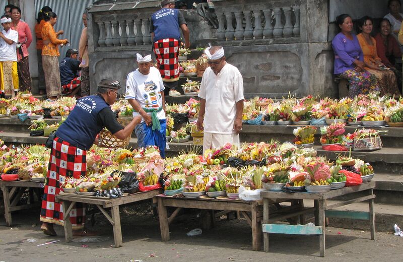 ملف:Offrandes-Bali.jpg