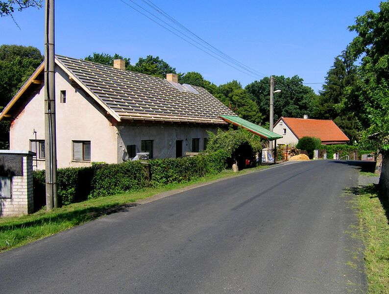 ملف:Popovičky, Nebřenice 2.jpg