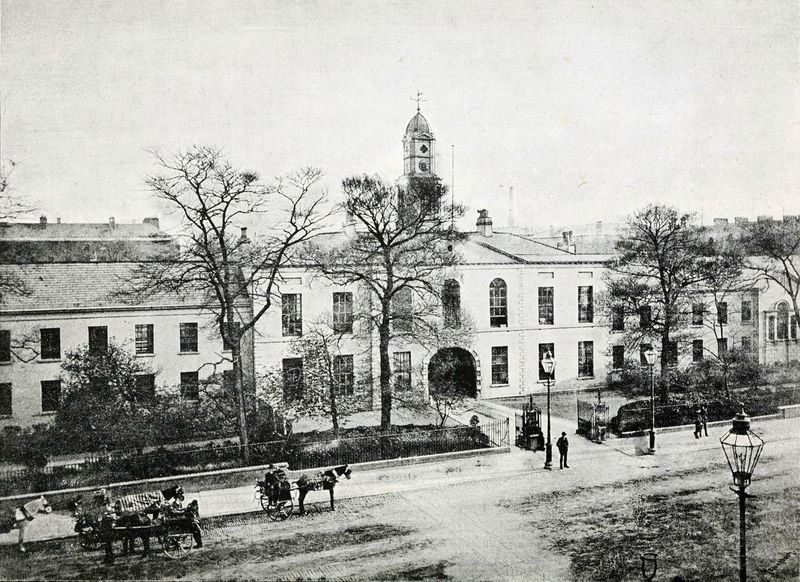 ملف:Linen Hall Library, 1888.jpg