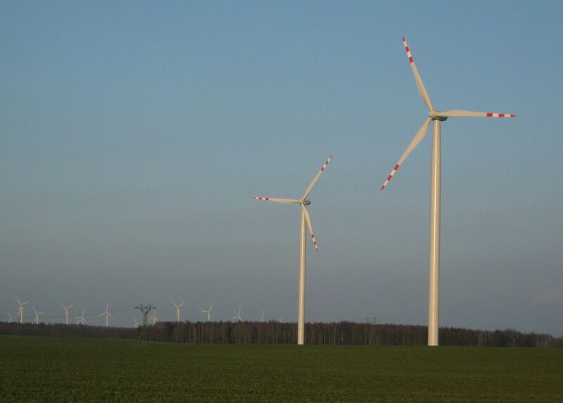 ملف:Moltowo-farma-wiatrowa.jpg