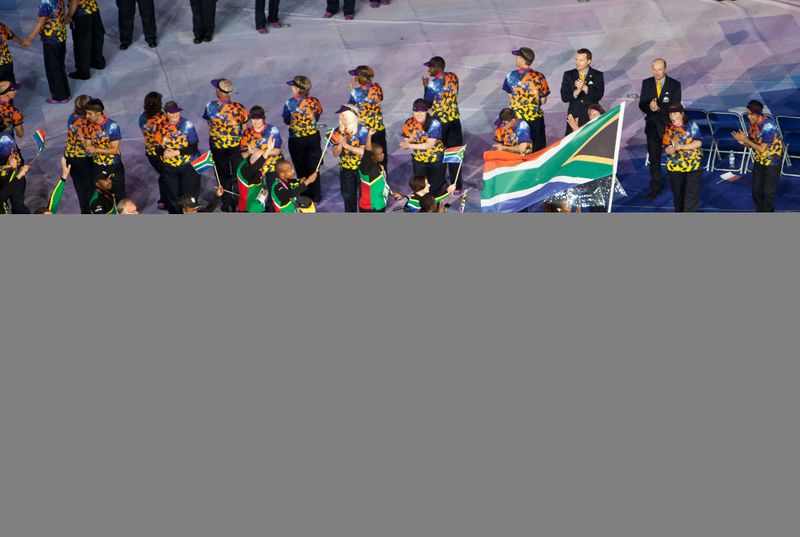 ملف:Oscar Pistorius leading South Africa's Paralympic Team in the opening ceremony of the 2012 Summer Paralympics in London - 20120829.jpg