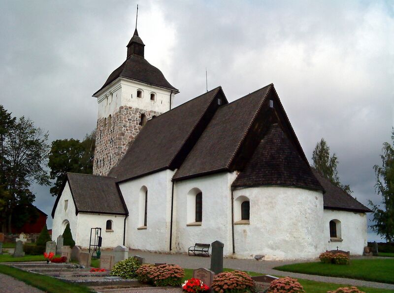 ملف:Balingsta kyrka fr so.JPG