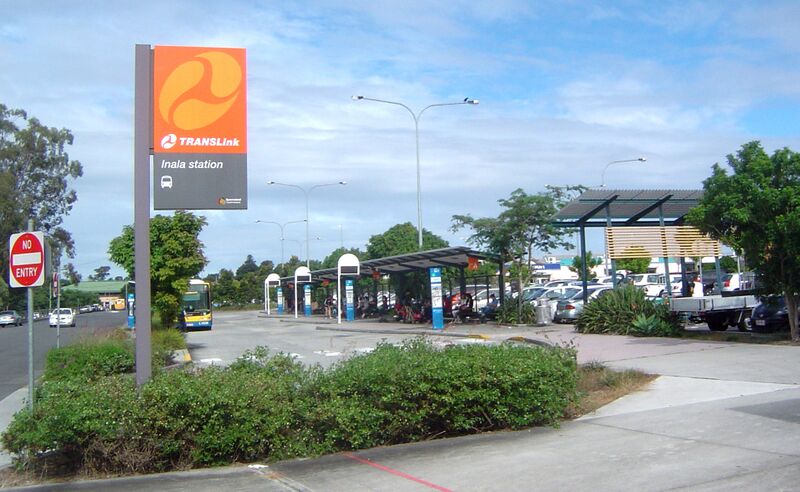 ملف:Inala Plaza bus station.jpg